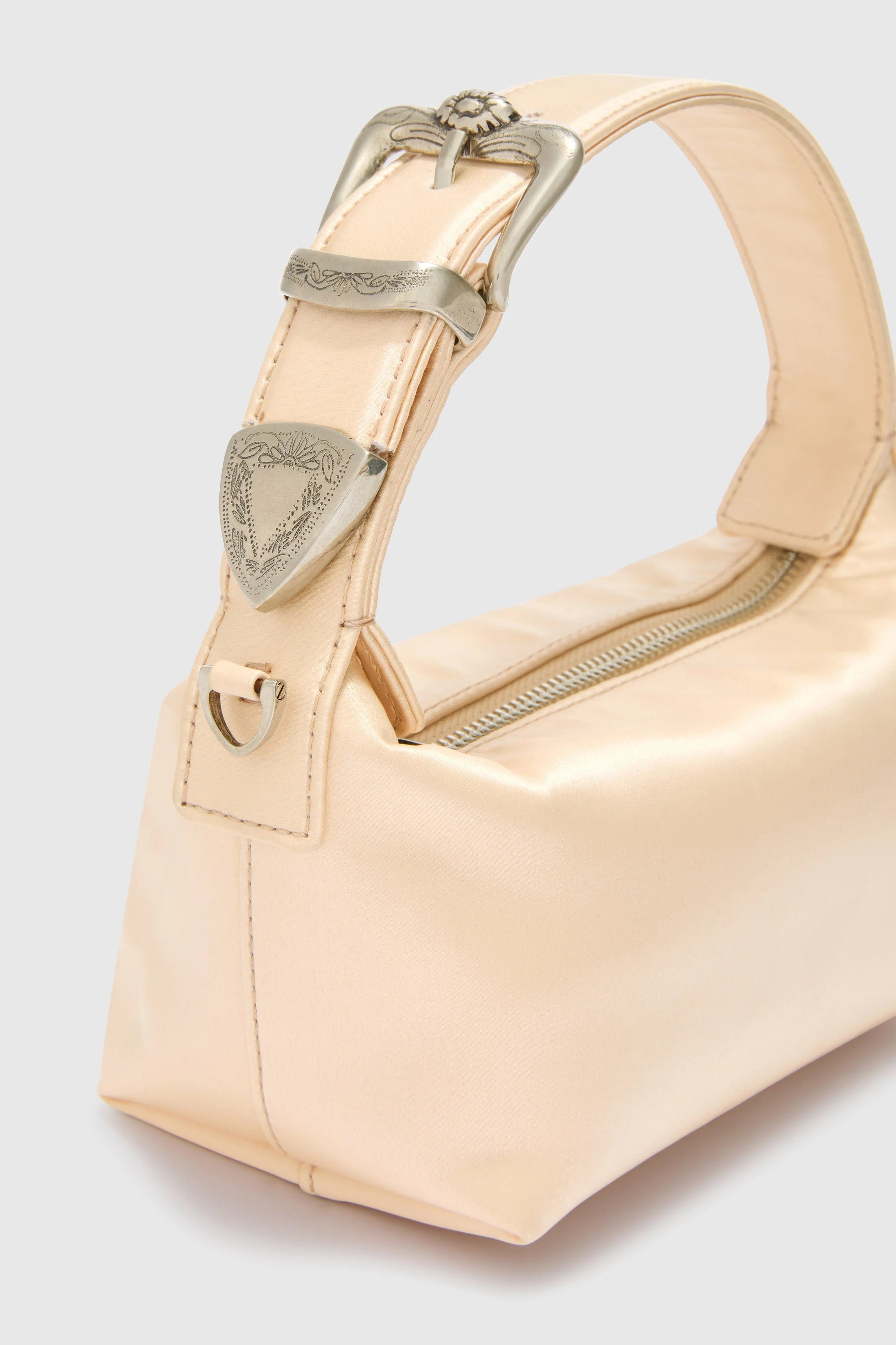 Candy bag in satin - Image 4