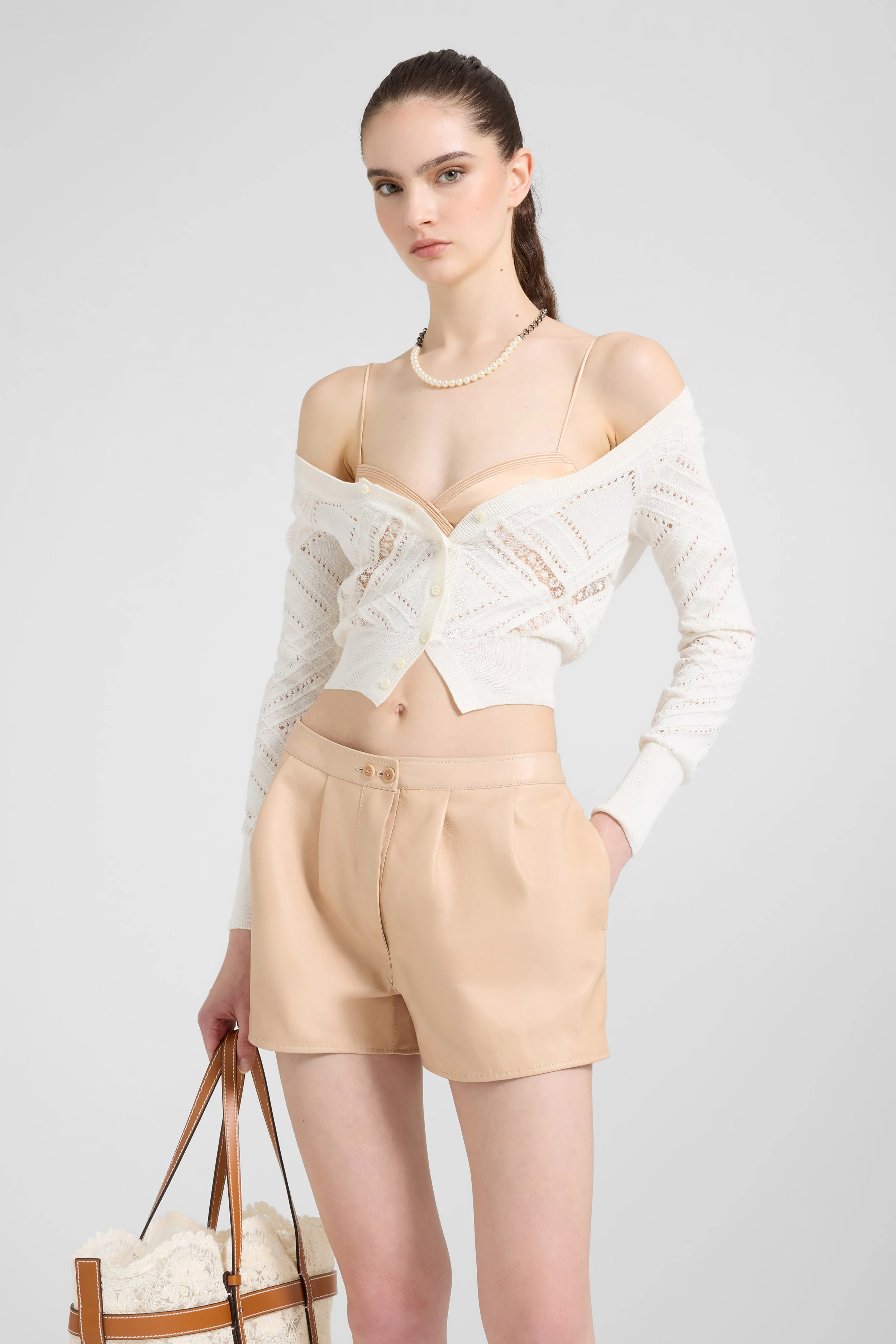 Cropped long-sleeve cardigan with V-neck - Image 3