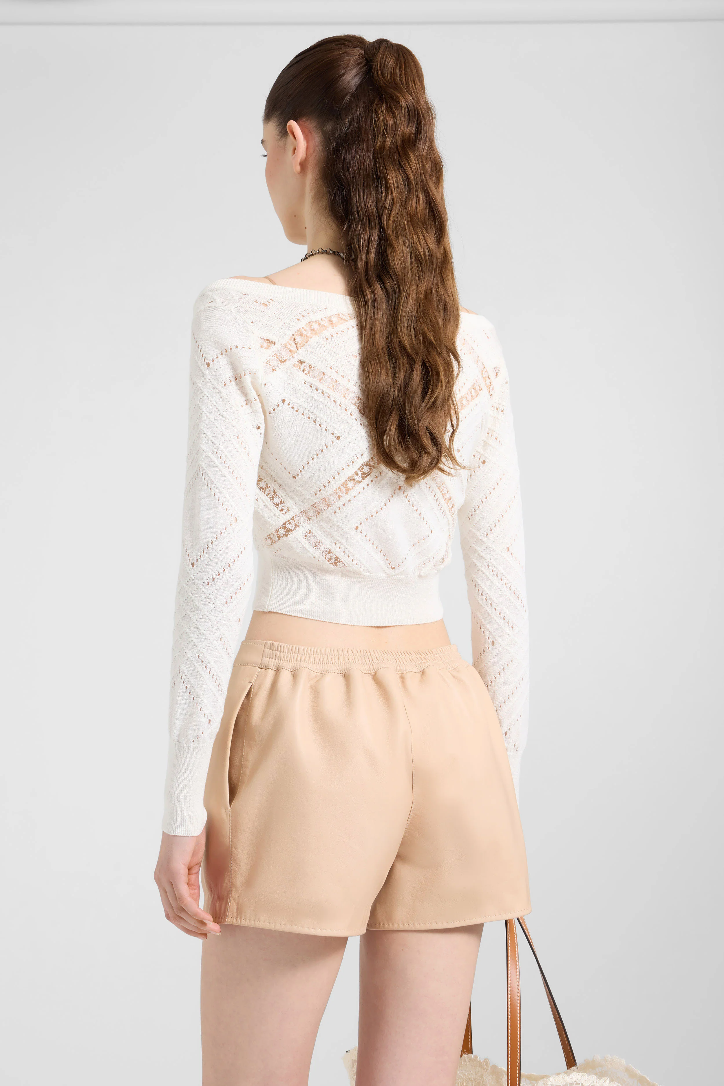 Cropped long-sleeve cardigan with V-neck - Image 5