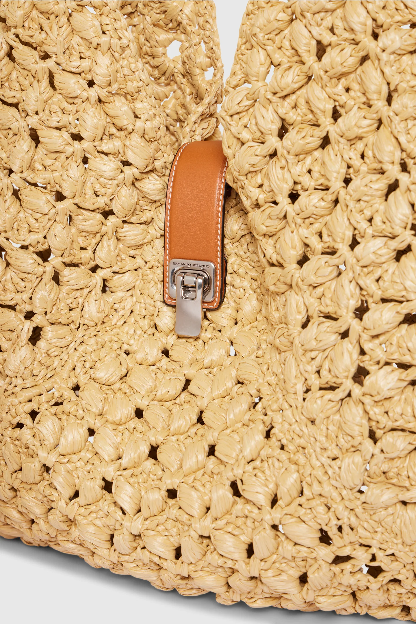 Large Clio bag in natural raffia with bamboo handle - Image 5