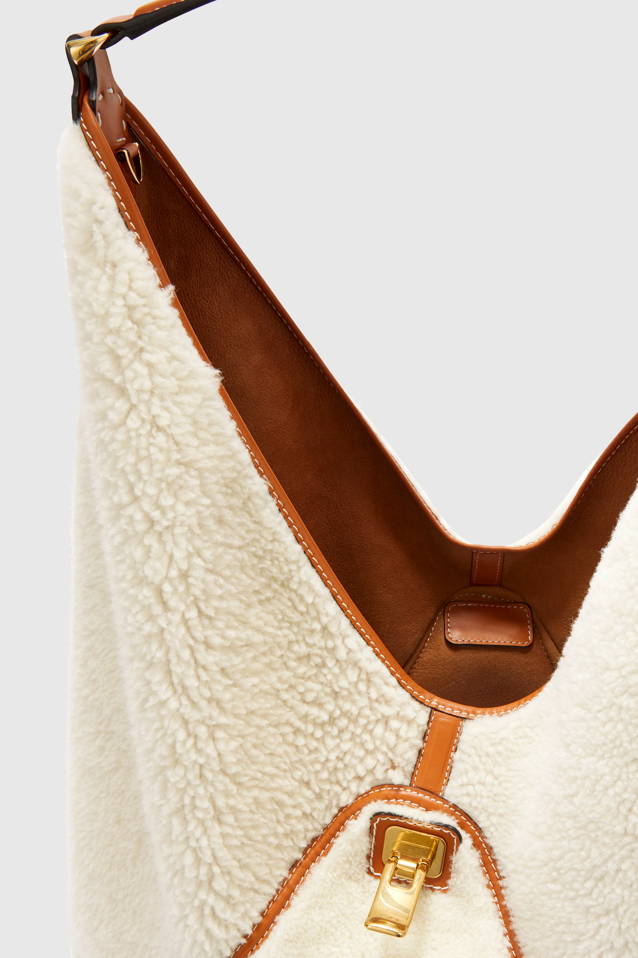 Large shearling Clio bag - Image 5