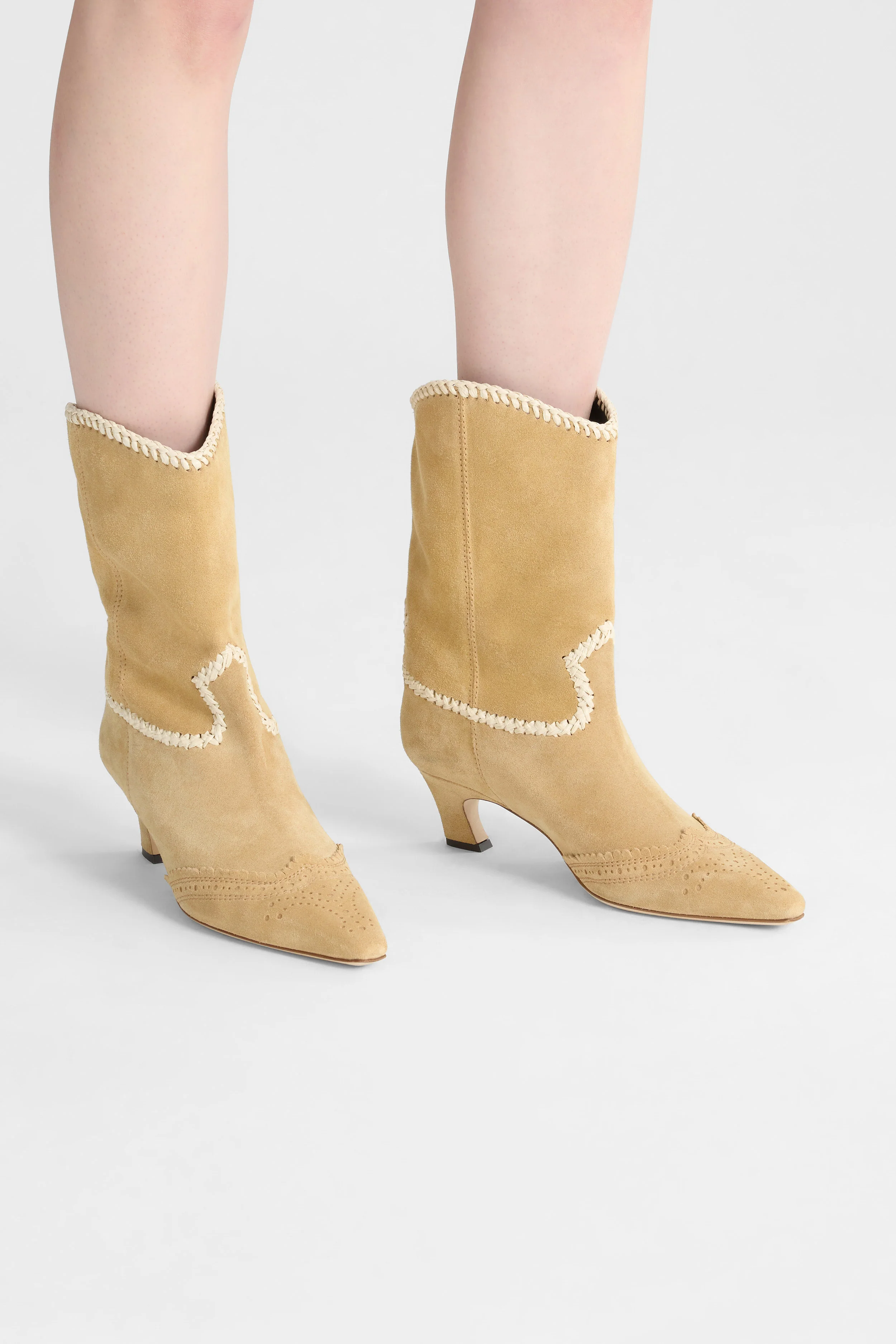 Low boot in crosta with raffia embroidery - Image 5