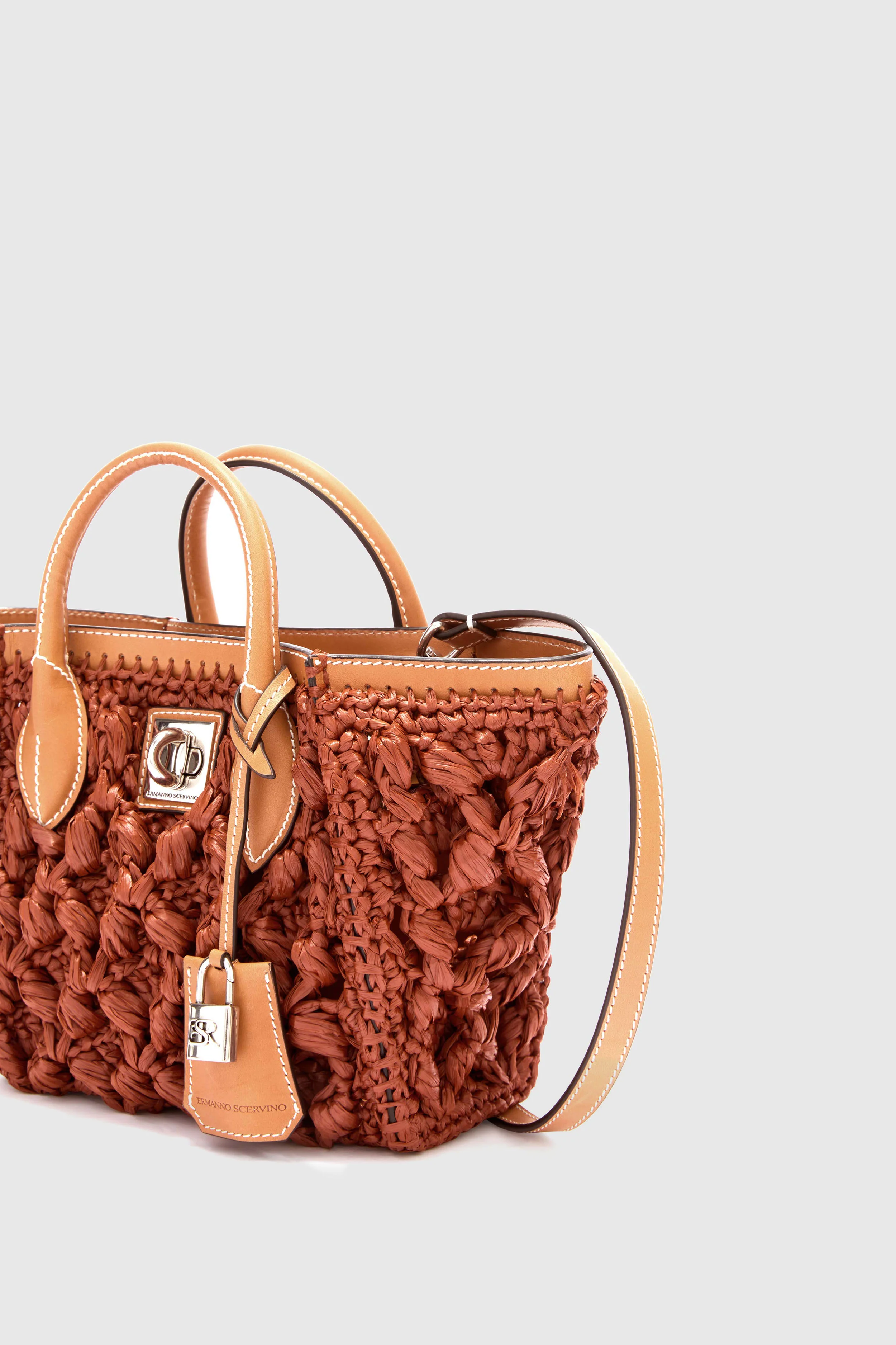 Mini Maggie in raffia with leather details - Image 5