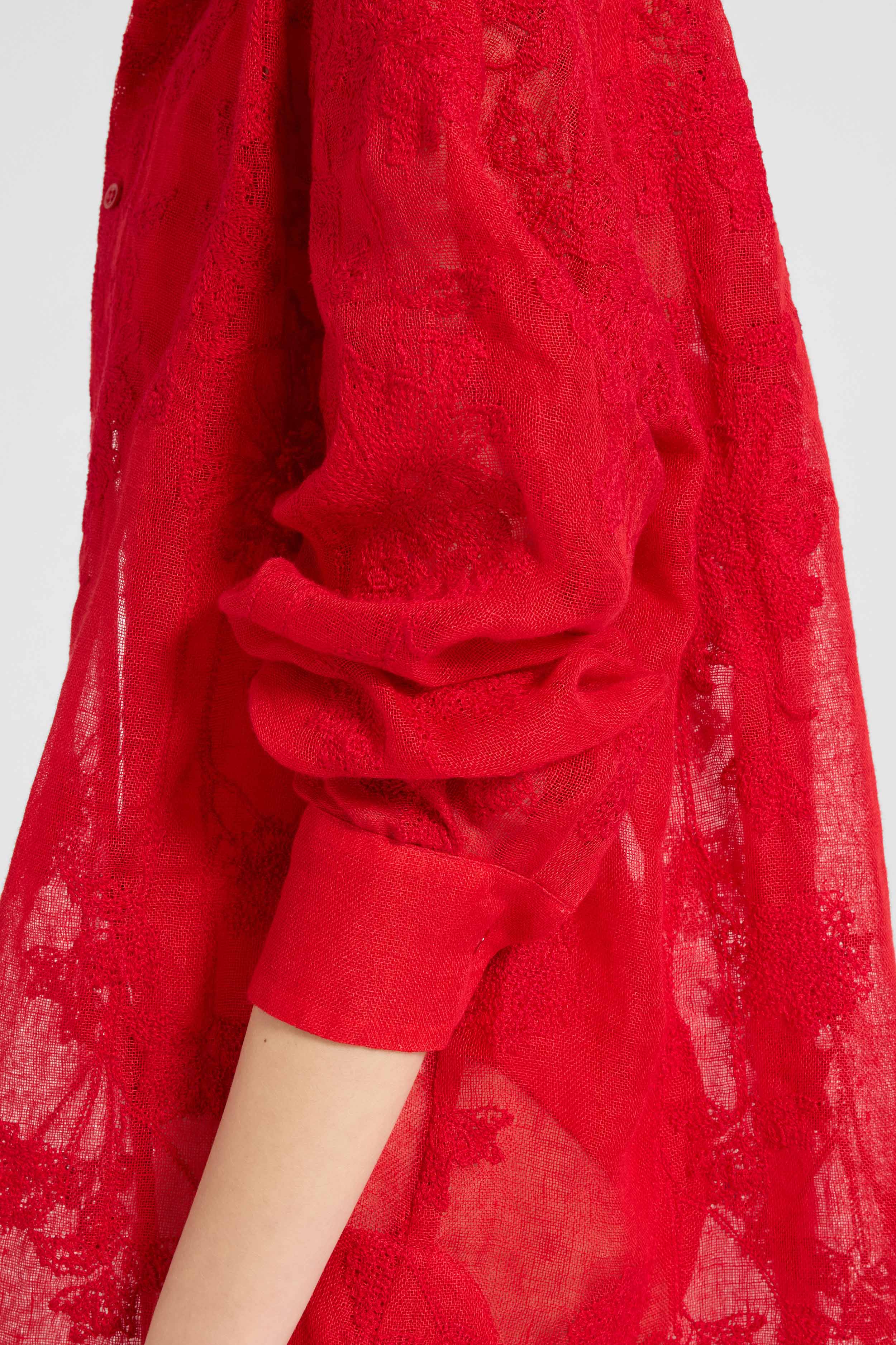 Oversized linen shirt with floral embroidery - Image 3