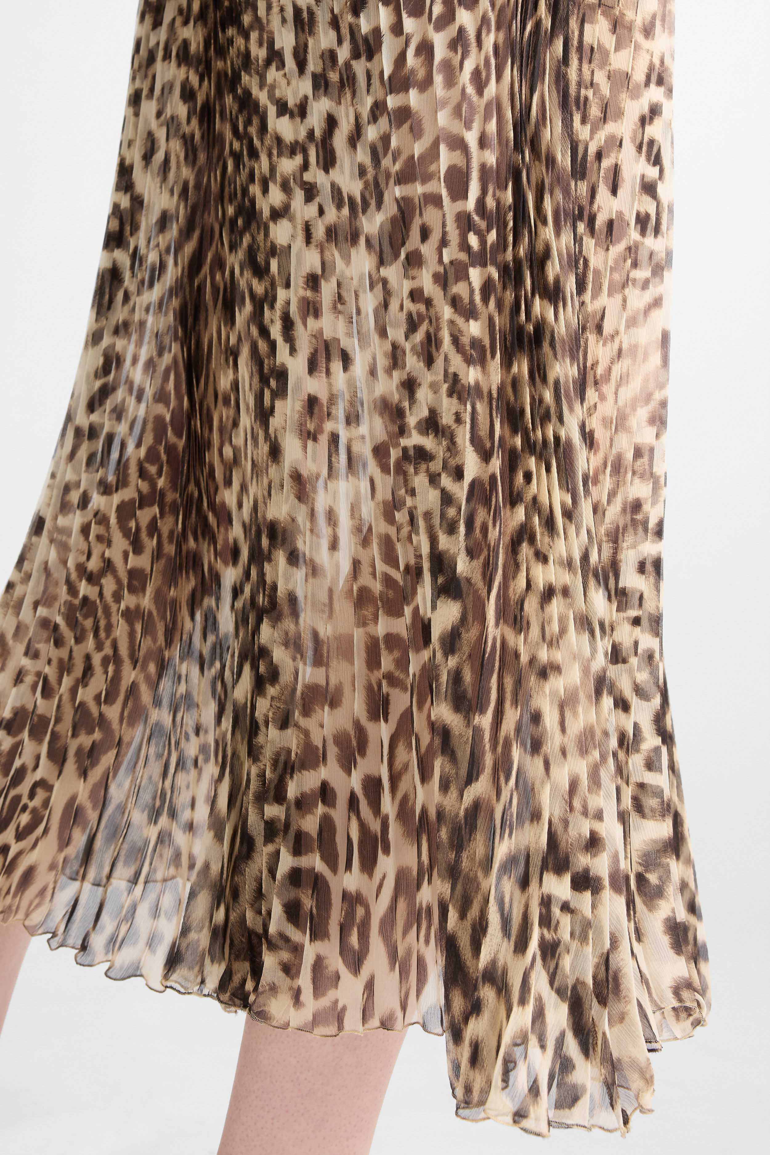 Pleated Midi Skirt in Silk with Natural Leopard Print - Image 5