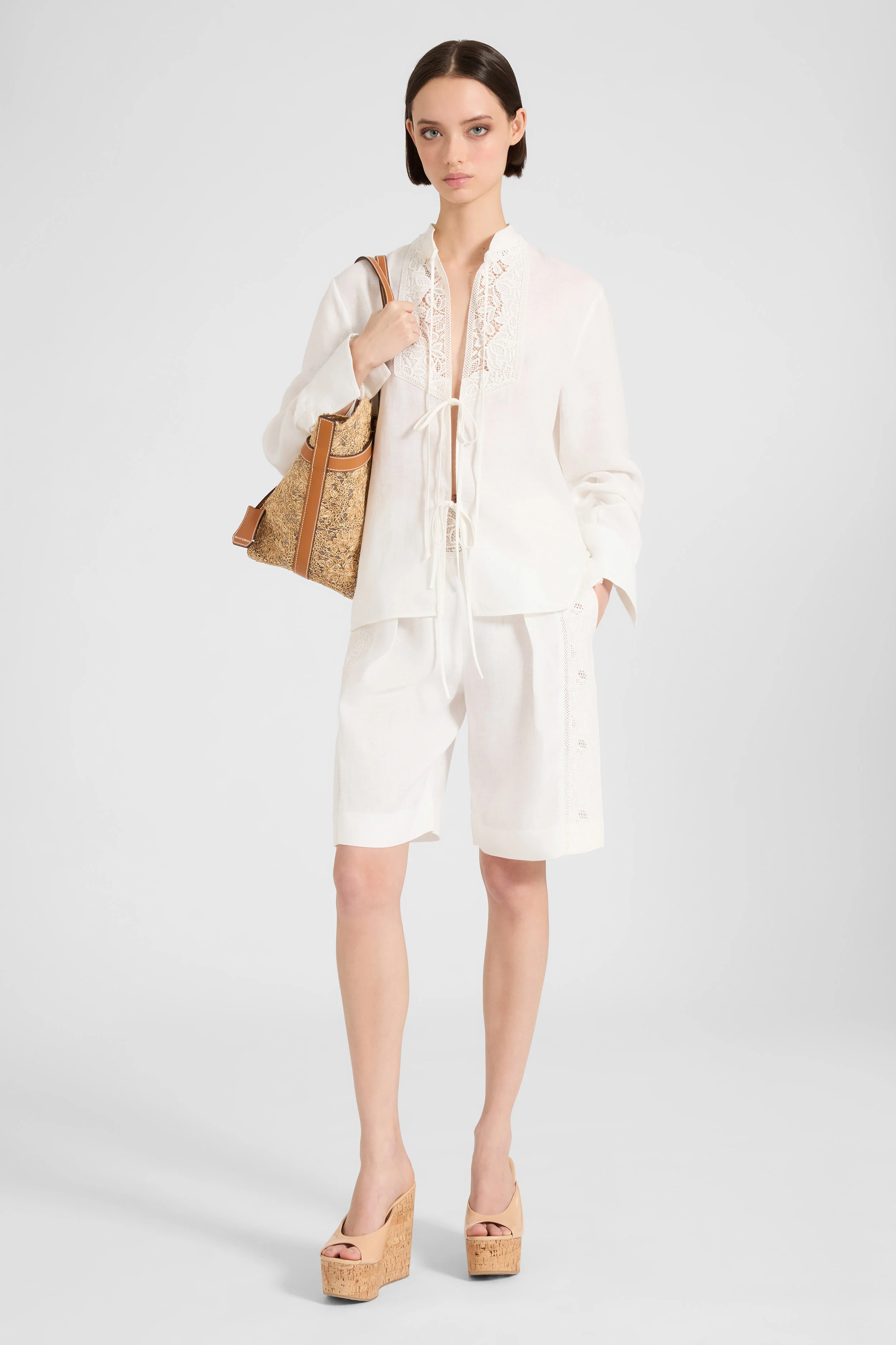 Pure linen bermuda shorts with three-dimensional floral embroidery - Image 2