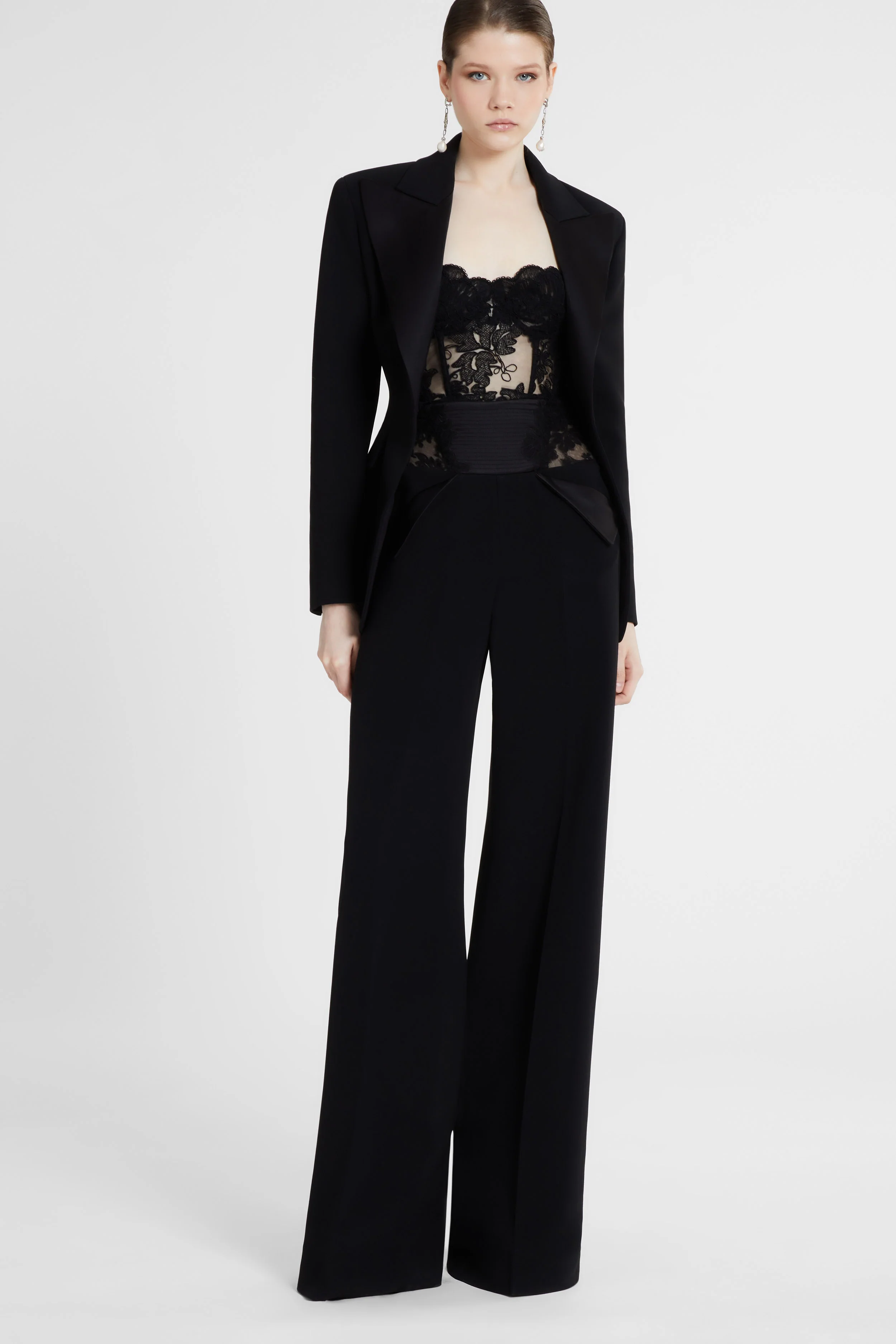 Structured floral lace corset with boning and cups - Image 5