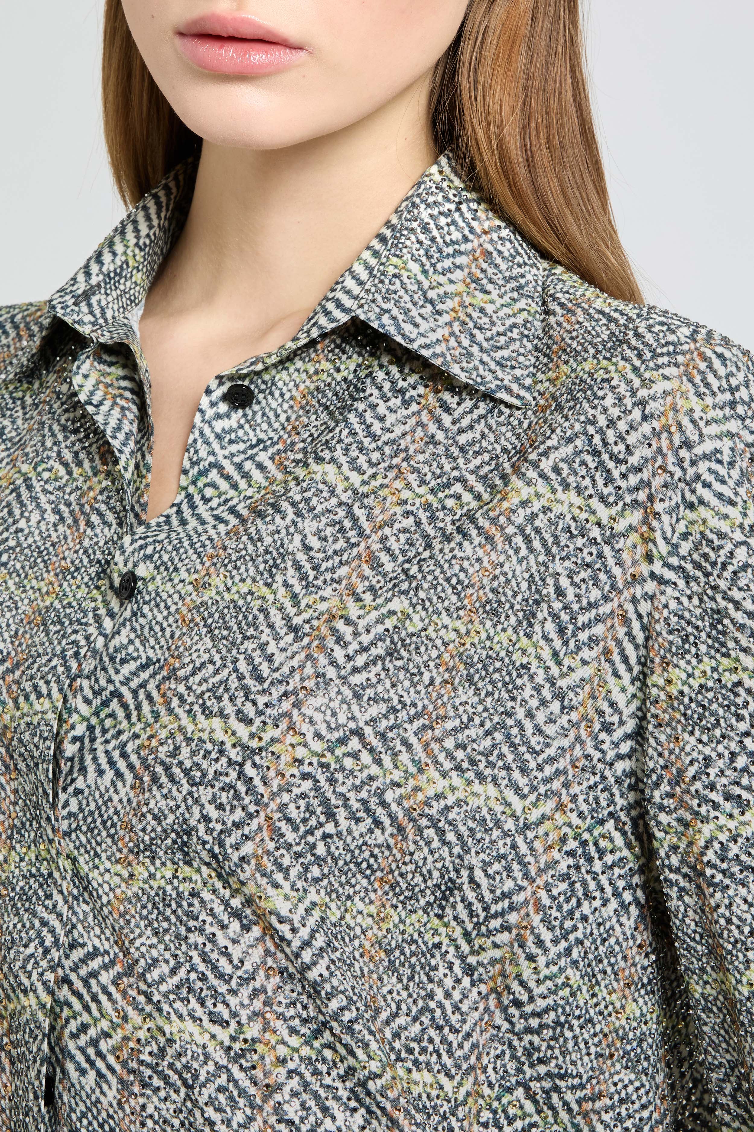 Viscose marocain shirt with resca print and tone-on-tone crystals - Image 4