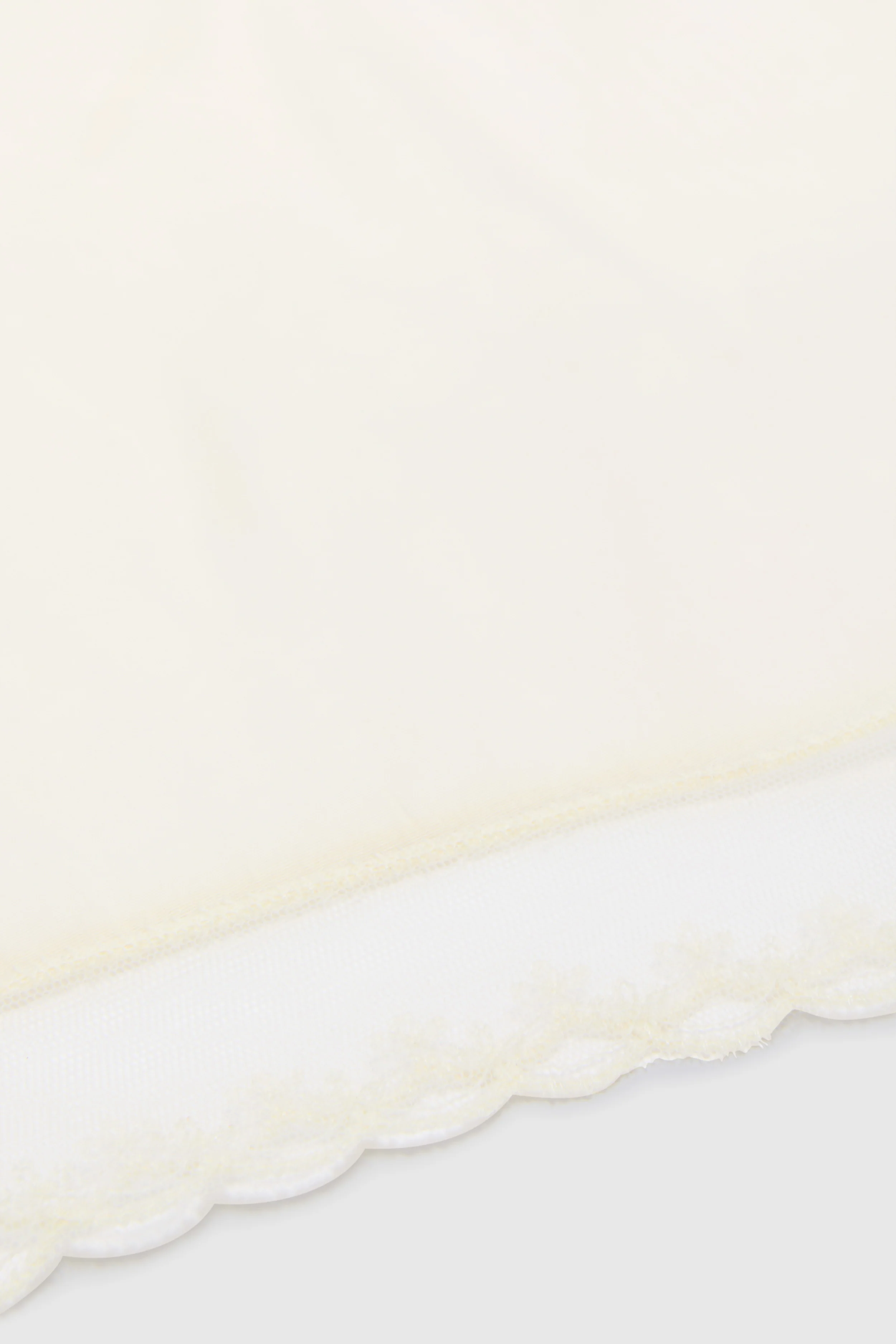 White silk bandana with scalloped rebrodé lace trim - Image 3